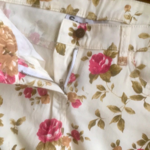 Floral  White Denim Jeans - Picture 7 of 15